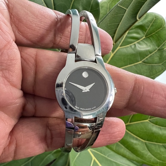 Movado Amorosa Ladies Watch, excellent pre-owned condition - Picture 5 of 9